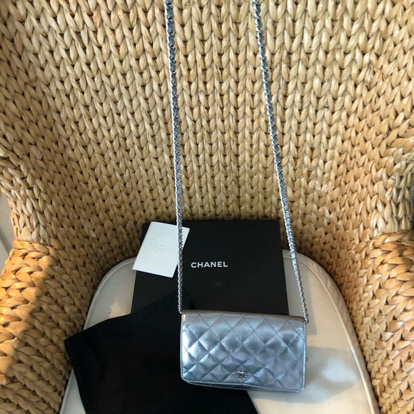 AUTHENTIC!!!  CHANEL QUILTED WALLET ON A CHAIN - Picture 7 of 14